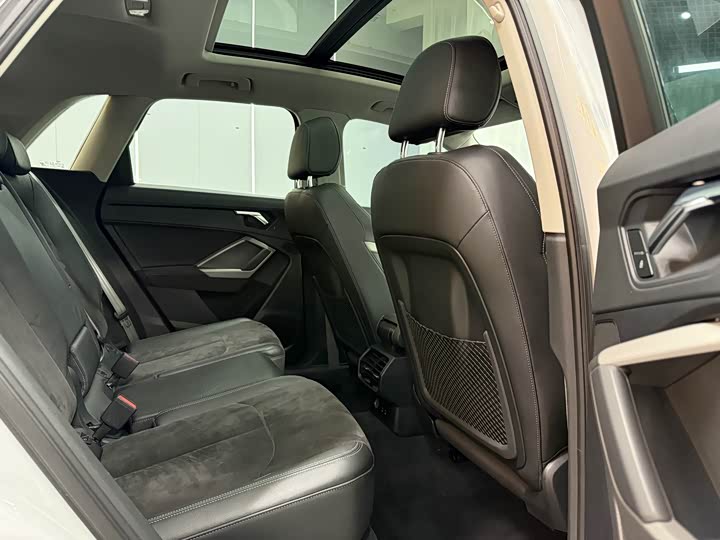 Фото 9 - Audi Q3