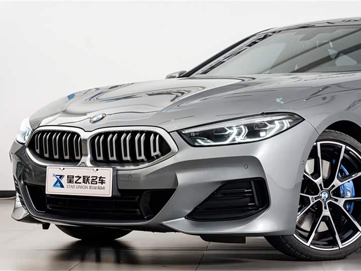 Фото 3 - BMW 8 Series