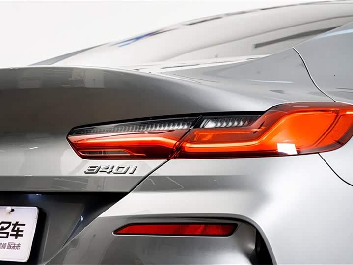 Фото 9 - BMW 8 Series