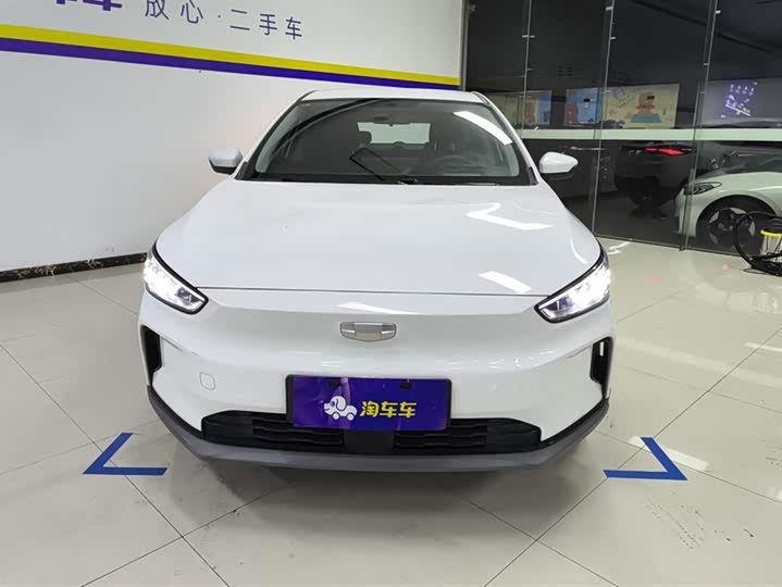 Фото 2 - Geely Geometry C