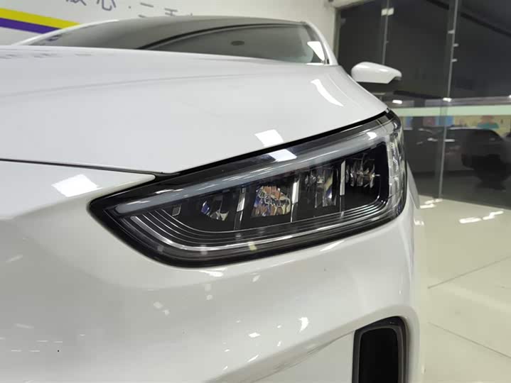 Фото 5 - Geely Geometry C