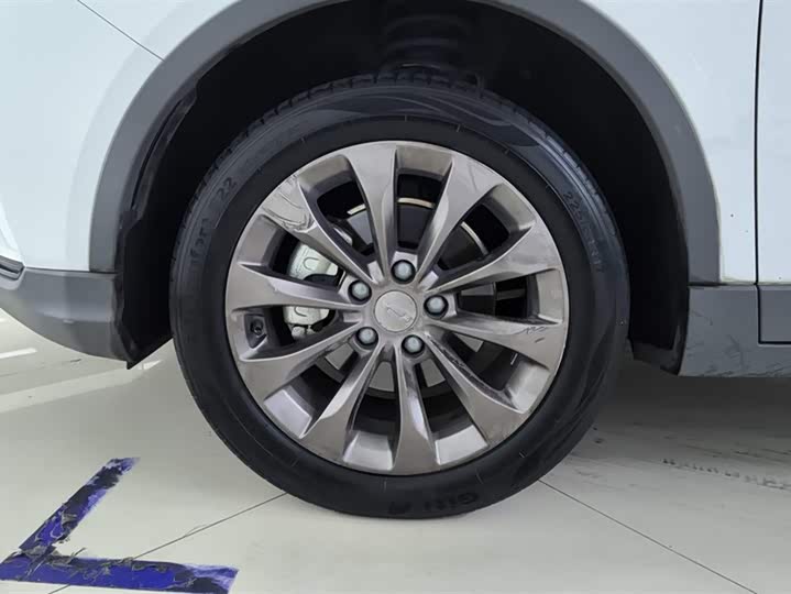 Фото 6 - Geely Geometry C