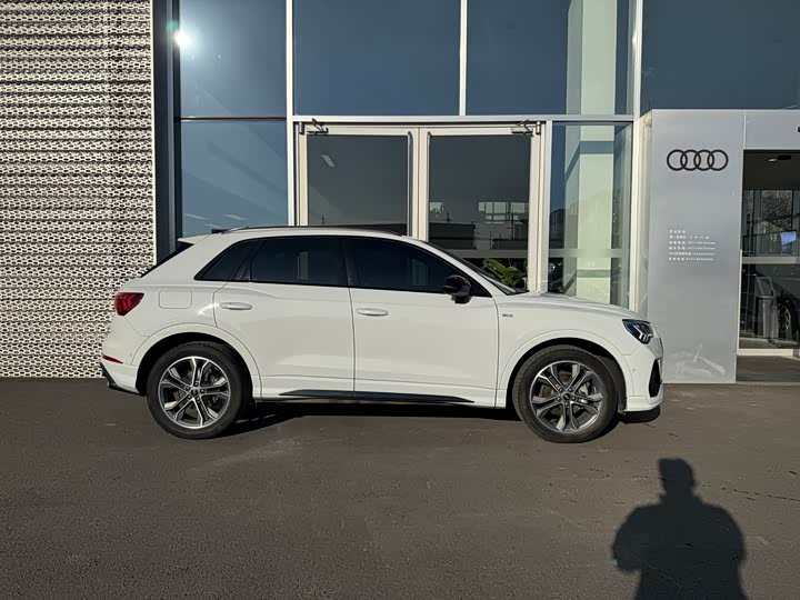 Фото 3 - Audi Q3