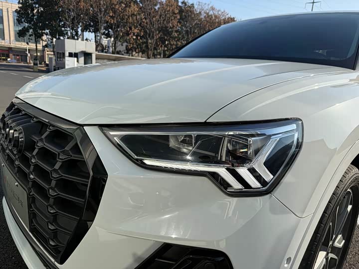 Фото 6 - Audi Q3