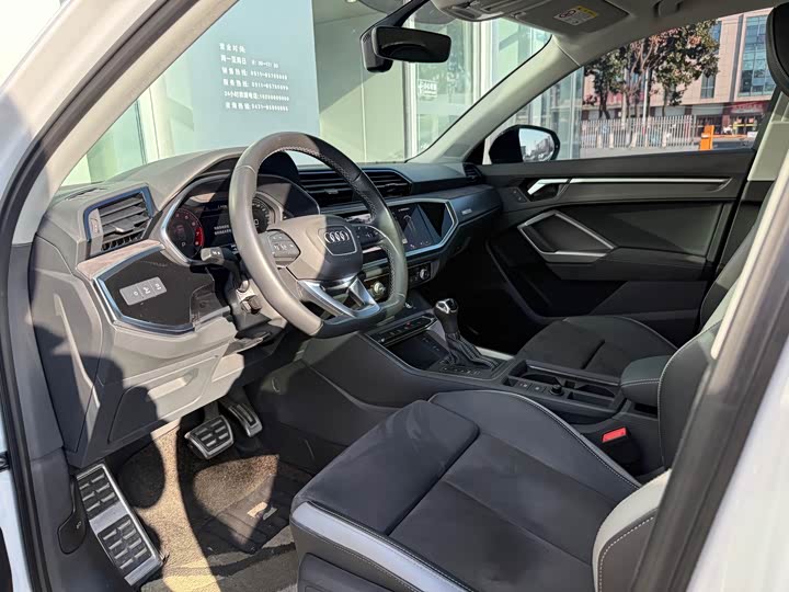 Фото 7 - Audi Q3