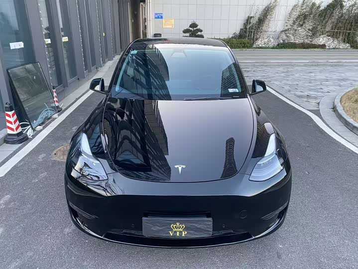 Фото 2 - Tesla Model Y