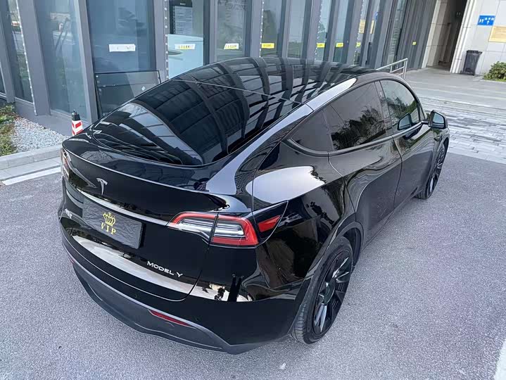 Фото 4 - Tesla Model Y