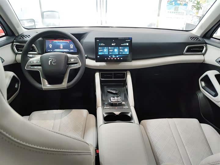 Фото 9 - BYD Yuan Up