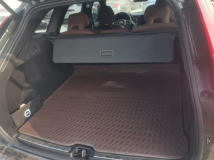 Фото 4 - Volvo XC60