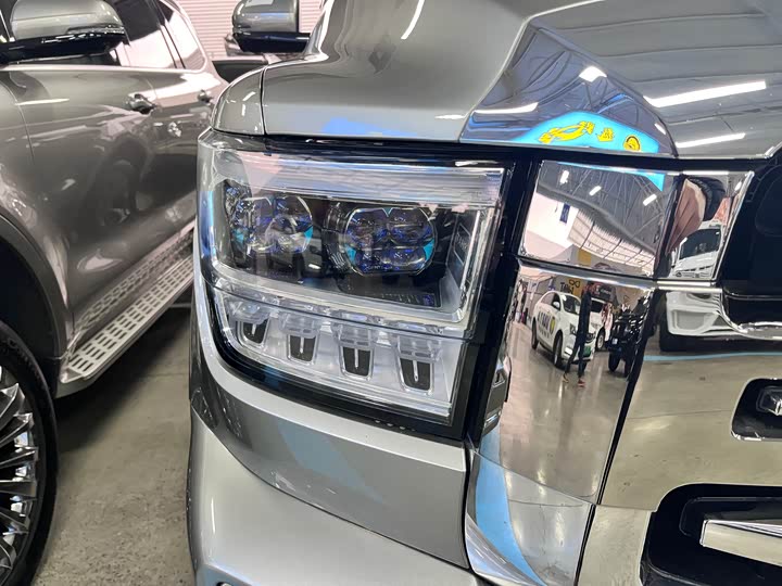 Фото 4 - Tank 500 Hybrid