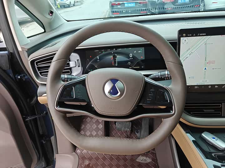 Фото 9 - Denza D9