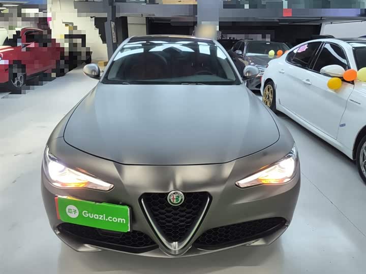 Фото 3 - Alfa Romeo Giulia