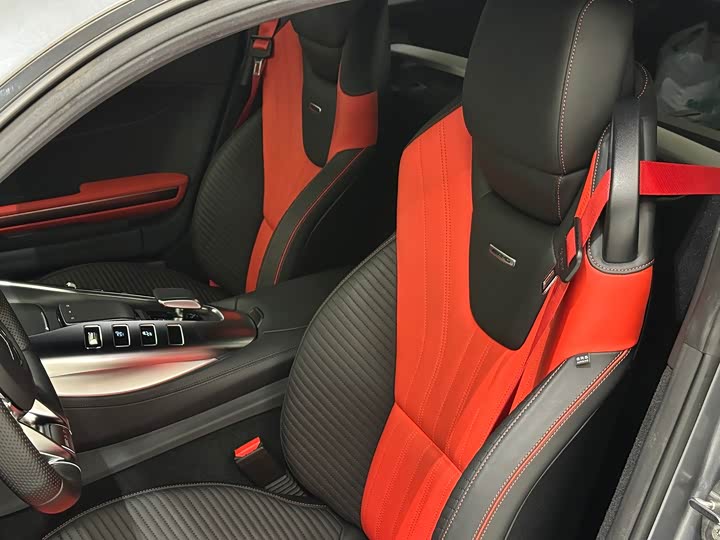 Фото 6 - Mercedes-Benz AMG GT