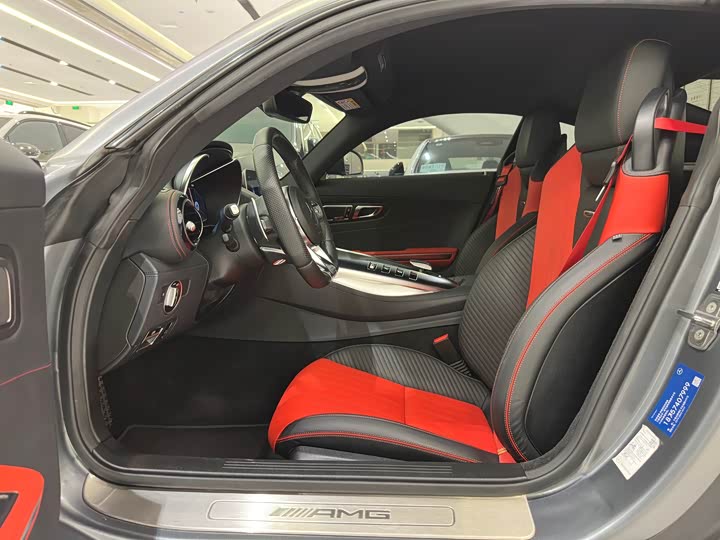 Фото 7 - Mercedes-Benz AMG GT