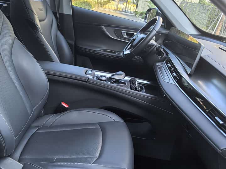 Фото 6 - Chery Tiggo 8 Pro