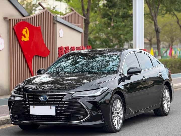 Фото 1 - Toyota Avalon