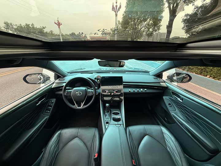 Фото 5 - Toyota Avalon