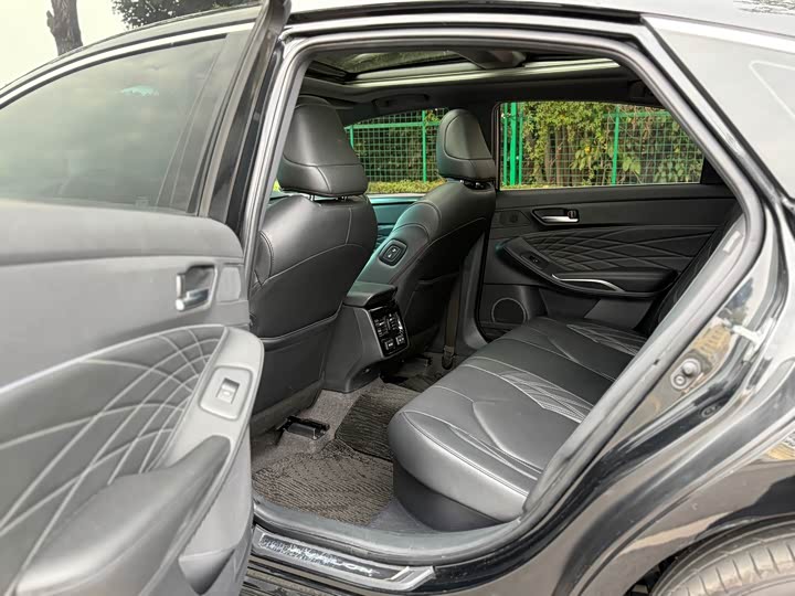 Фото 6 - Toyota Avalon