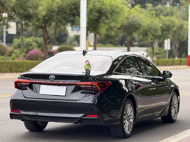 Фото 7 - Toyota Avalon