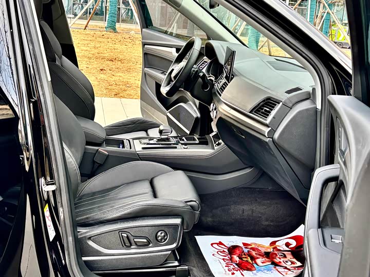 Фото 9 - Audi Q5L