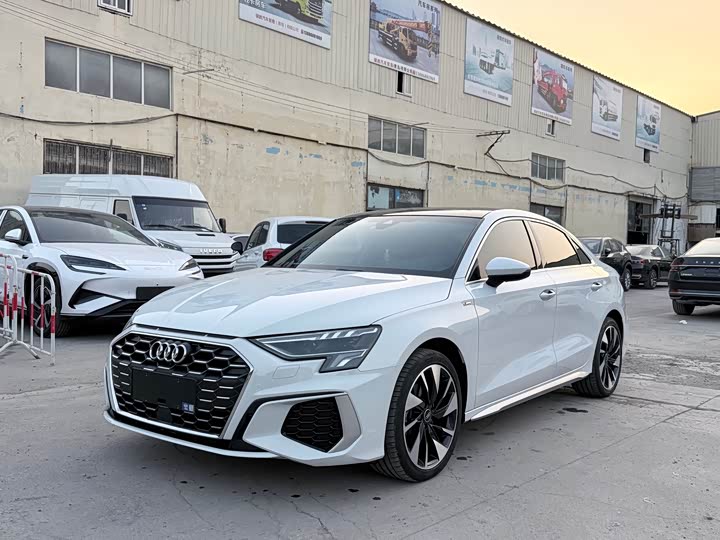 Фото 1 - Audi A3