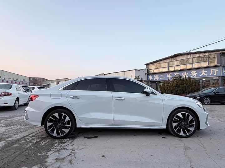 Фото 7 - Audi A3