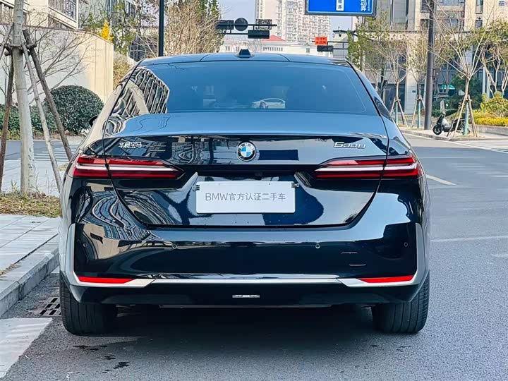 Фото 5 - BMW 5 Series