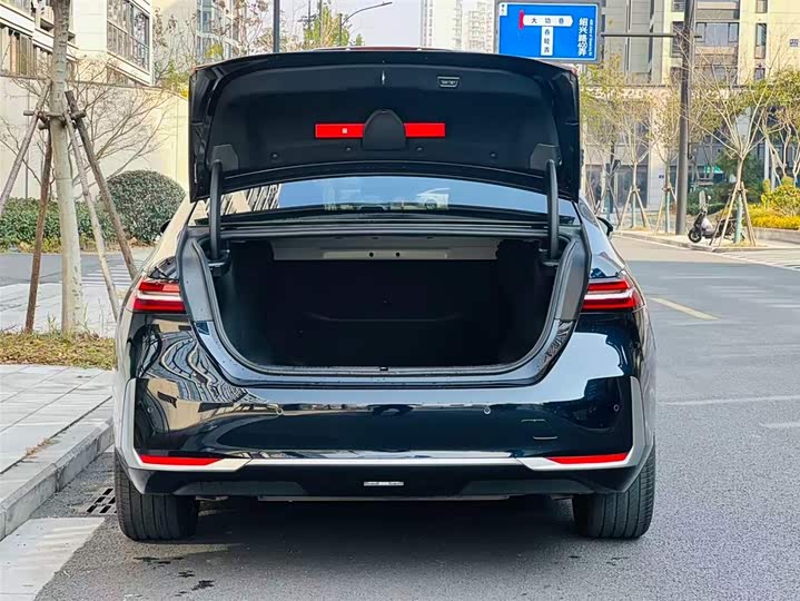 Фото 6 - BMW 5 Series