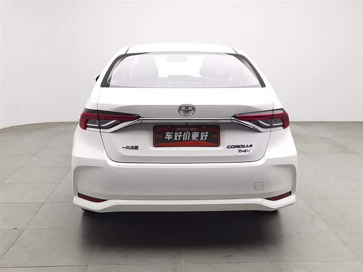 Фото 4 - Toyota Corolla