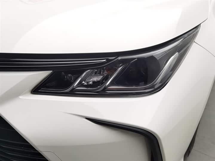 Фото 7 - Toyota Corolla