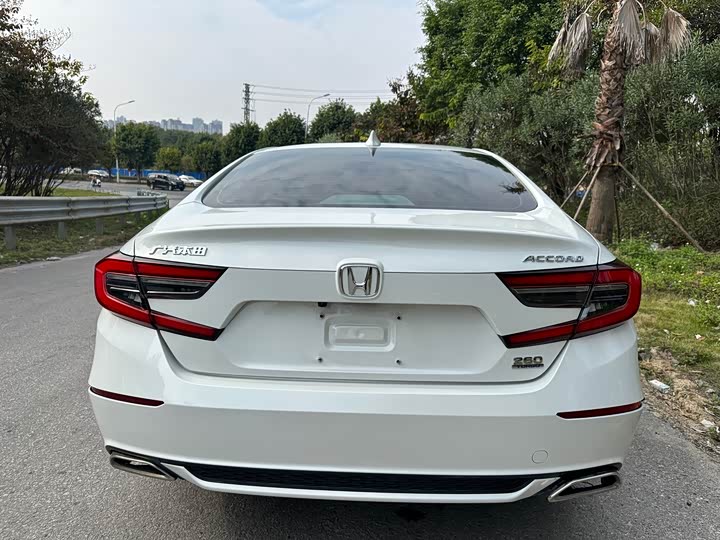 Фото 5 - Honda Accord