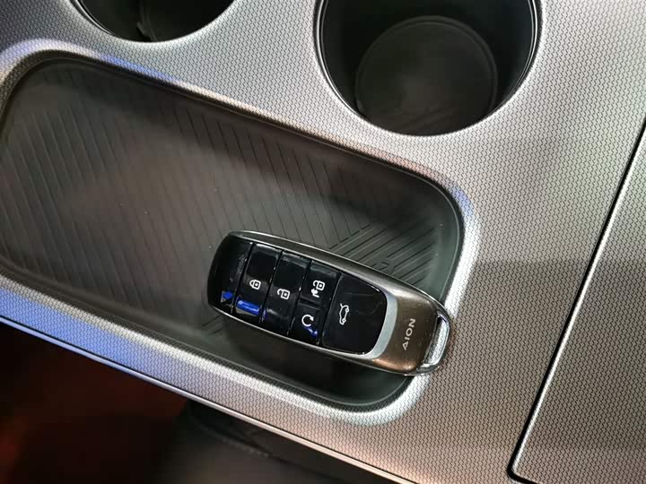 Фото 9 - GAC Aion Y