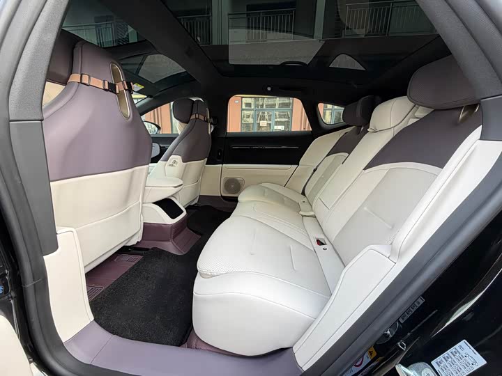 Фото 6 - Avatr 12