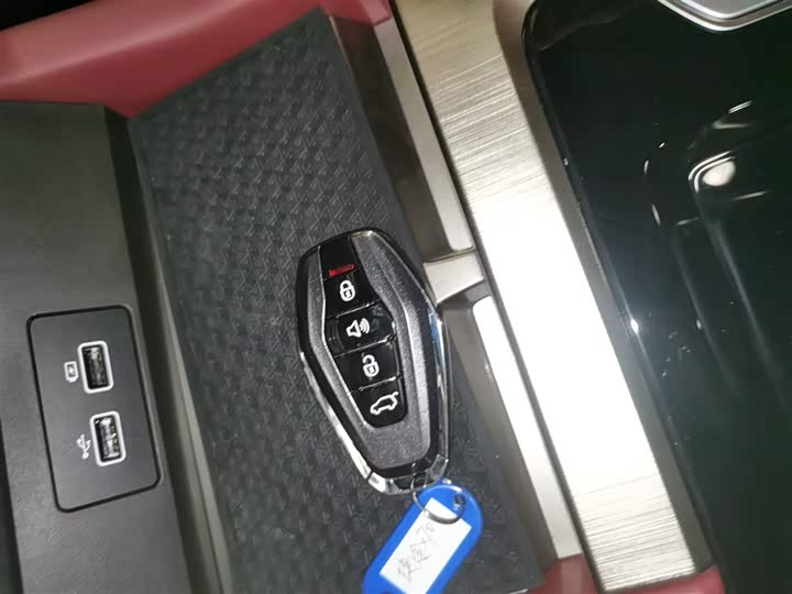 Фото 9 - Jetour X70