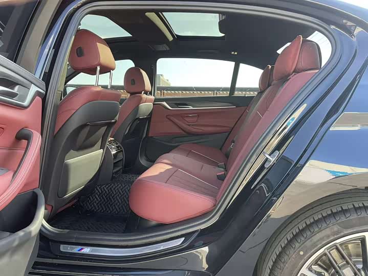 Фото 6 - BMW 5 Series