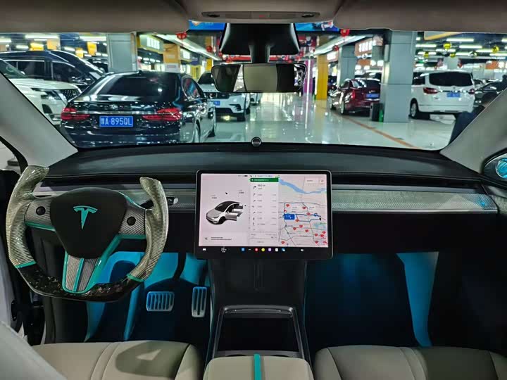 Фото 8 - Tesla Model Y