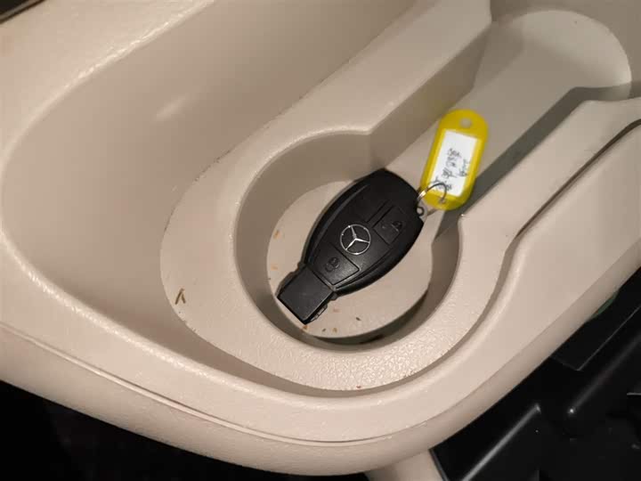 Фото 9 - Mercedes-Benz Vito