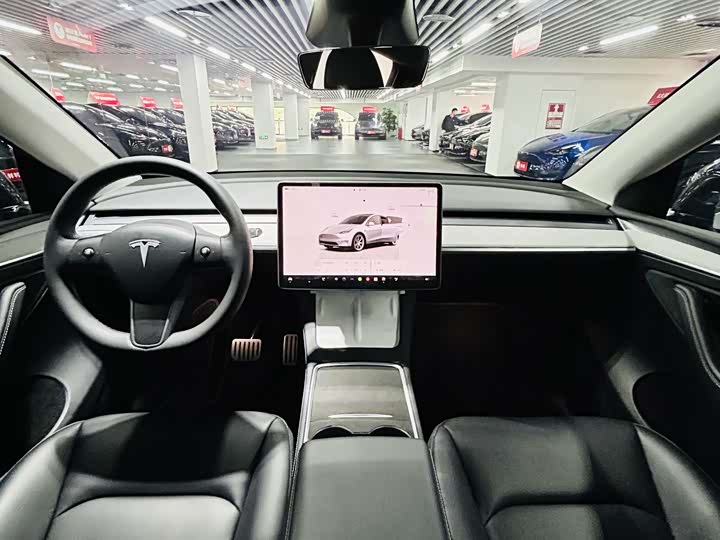 Фото 7 - Tesla Model Y