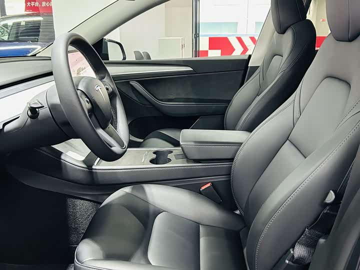 Фото 9 - Tesla Model Y