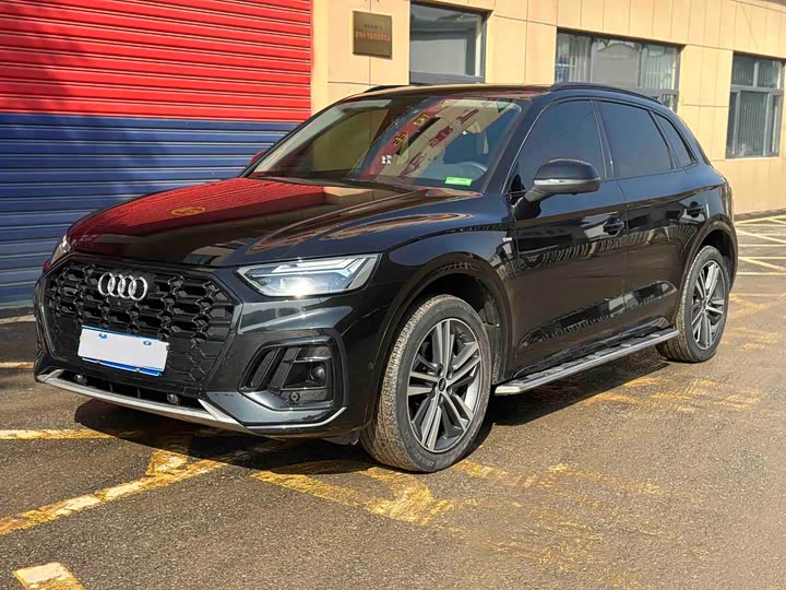 Фото 1 - Audi Q5L