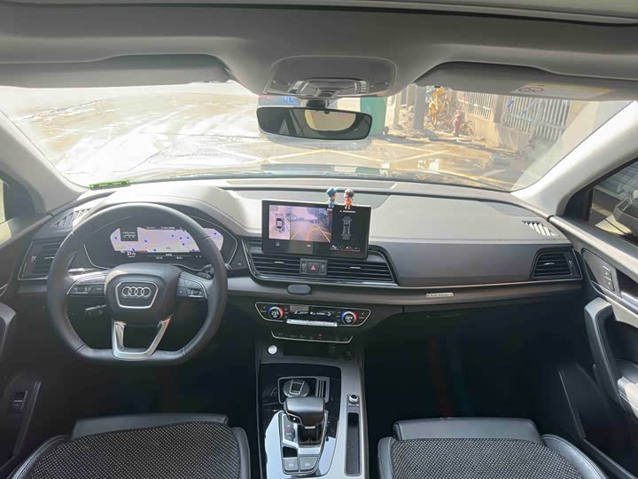 Фото 5 - Audi Q5L