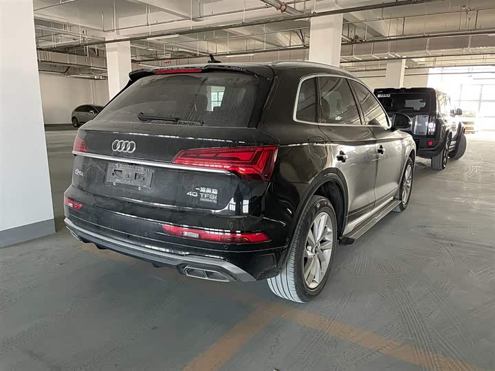 Фото 4 - Audi Q5L