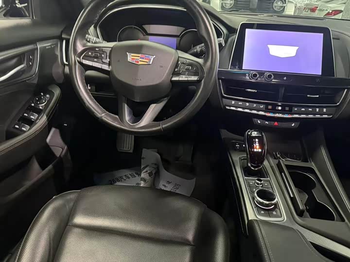 Фото 8 - Cadillac CT5