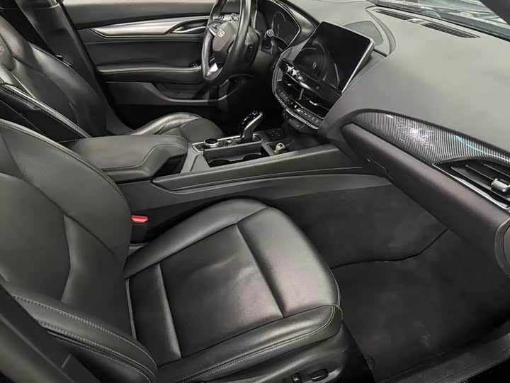 Фото 9 - Cadillac CT5