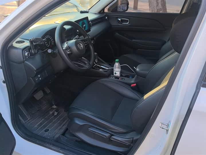 Фото 9 - Honda Vezel