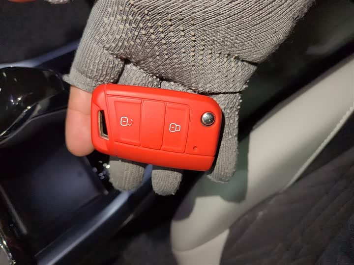 Фото 9 - Volkswagen T-Cross