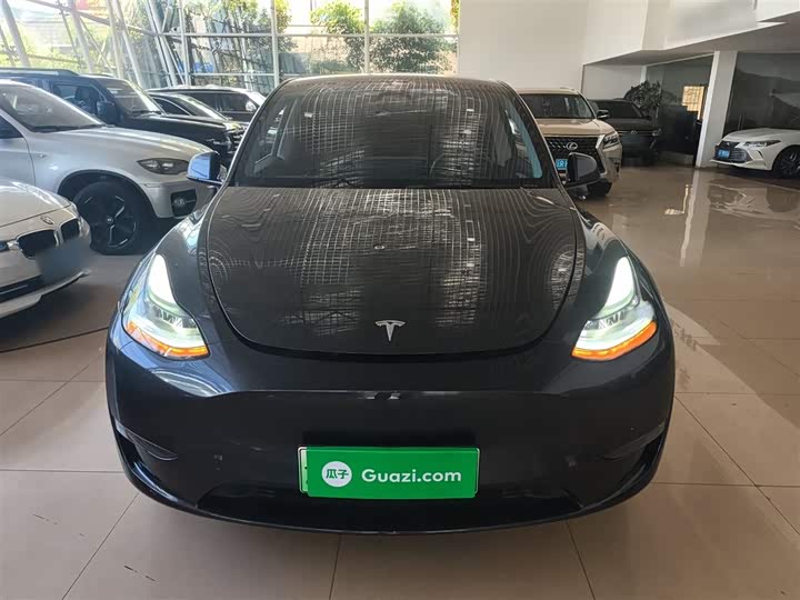 Фото 3 - Tesla Model Y