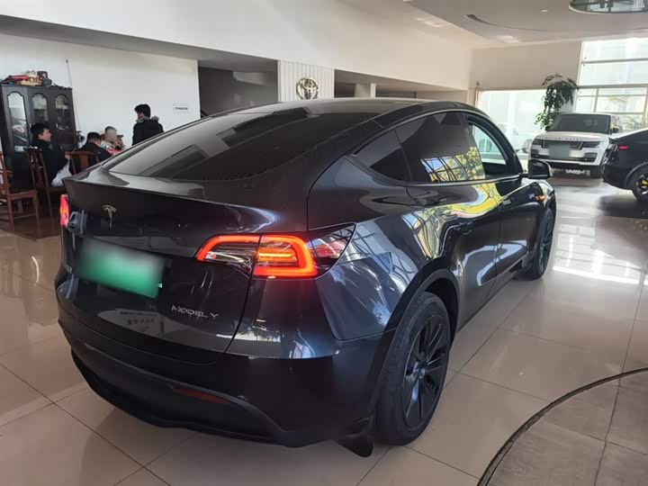 Фото 7 - Tesla Model Y