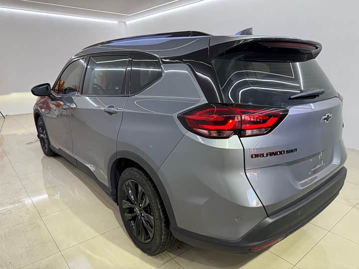 Фото 6 - Chevrolet Orlando