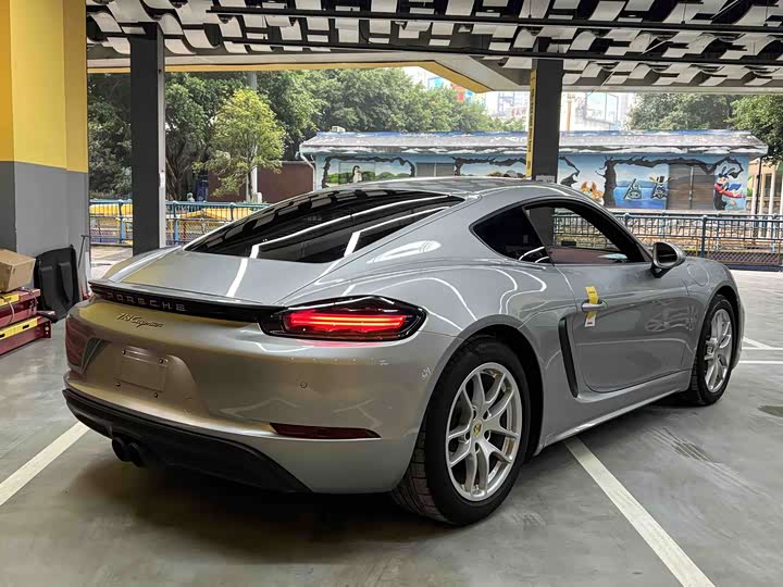 Фото 2 - Porsche 718